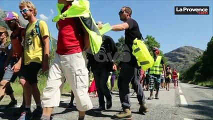 130 personnes en marche depuis Briançon pour la cause des migrants