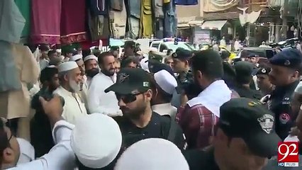 Скачать видео: IG KP Salahuddin Mehsud Ka Peshawar Ke Qissa Khawani aur Khyber Bazaar Ka Achanak Dora aur Awaam Se KP Police Ke Bare Main Raye Maloom Ki