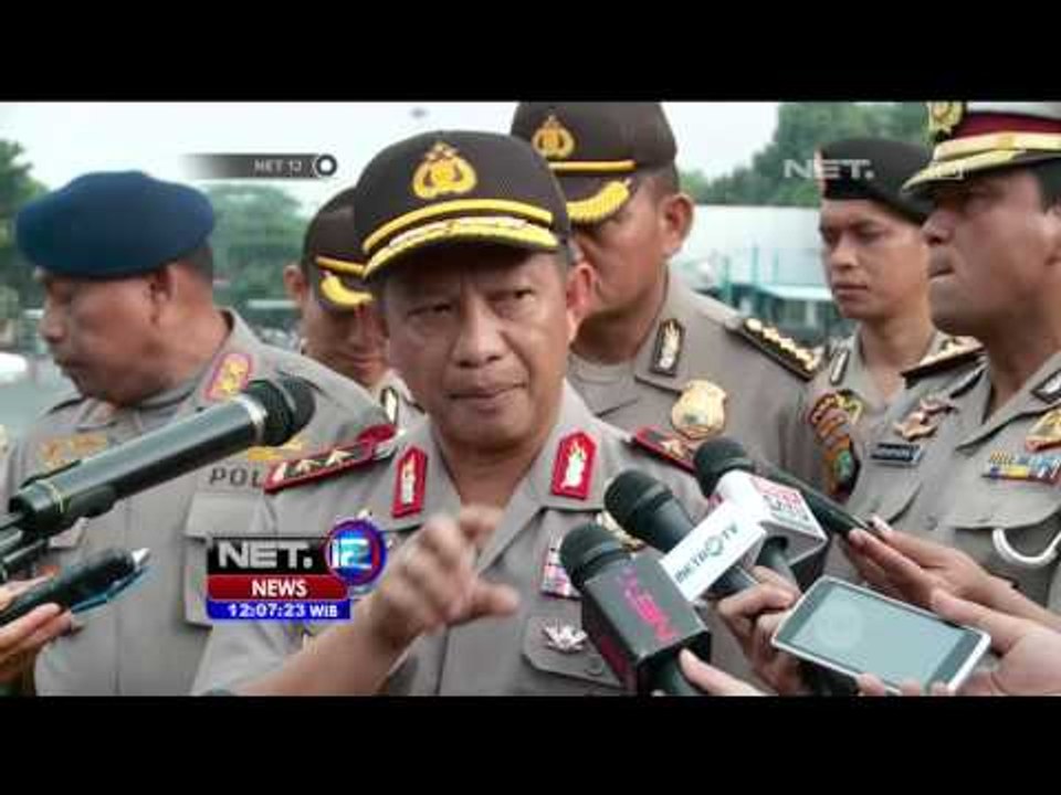 Proses Pembersihan Sampah Kulit Kabel di Saluran Air Jakarta - NET12