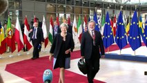 May apresenta projeto para 'proteger' europeus no Reino Unido