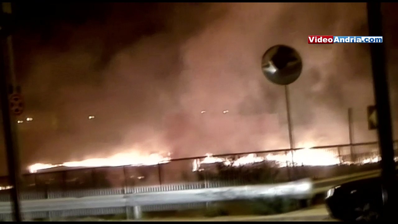 Andria, nuovo incendio nella notte a San Valentino