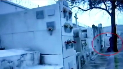 5 Cemetery Ghosts Caught on Camera