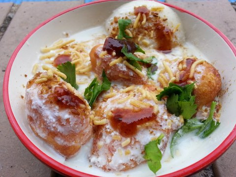 Dahi Bhalle | dahi bhalla recipe, how to make dahi bhalla papdi chaat recipe