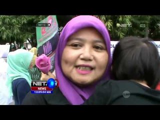 Télécharger la video: Aksi Solidaritas Masyarakat di Pontianak Menentang Kekerasan Seksual - NET12