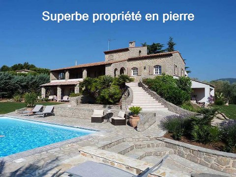 Propriété vue mer à vendre dans les Alpes Maritimes