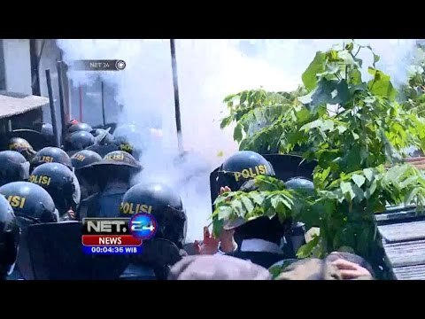 Ricuhnya Penggusuran Rumah Warga, 2 Polisi Terluka - NET24