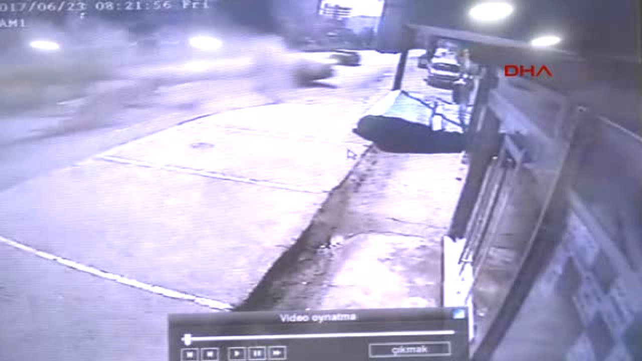 Trabzon'da Polis Aracı Devrildi 7 Polis Yaralandı- Kaza Anı Güvenlik Kamerasında