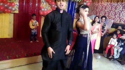 Beautiful Dance By this Cute Couple on all Hit Songs