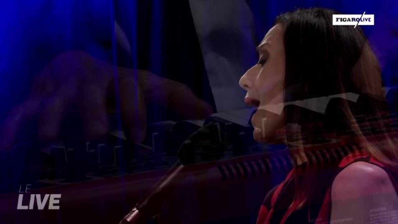 Luz Casal - «Me Sientio Viva» (reprise de Dalida)