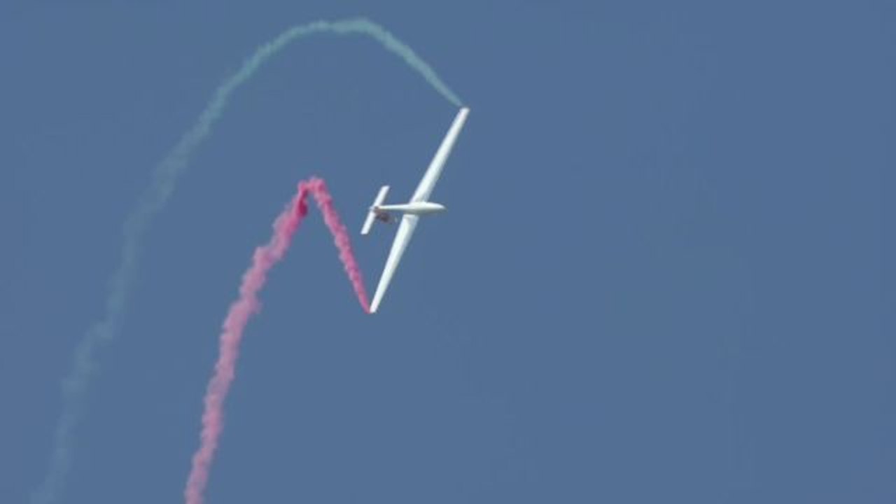 Jets, Helicopters, and Airliners Flash Their Skills at the Paris Air Show