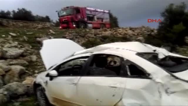 Kahramanmaraş Andırın'da Otomobil Şarampole Yuvarlandı 4 Yaralı