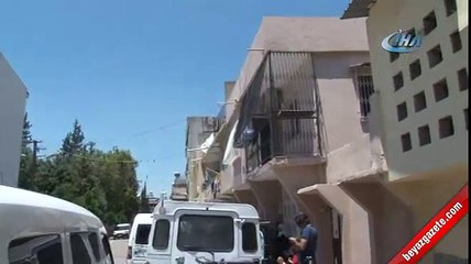 Ağlayan bebeğini boğarak öldürdü