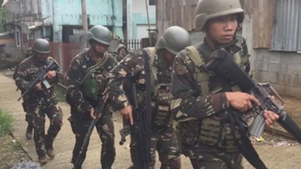 Ejército y Estado Islámico cumplen un mes de guerra en el sur de Filipinas