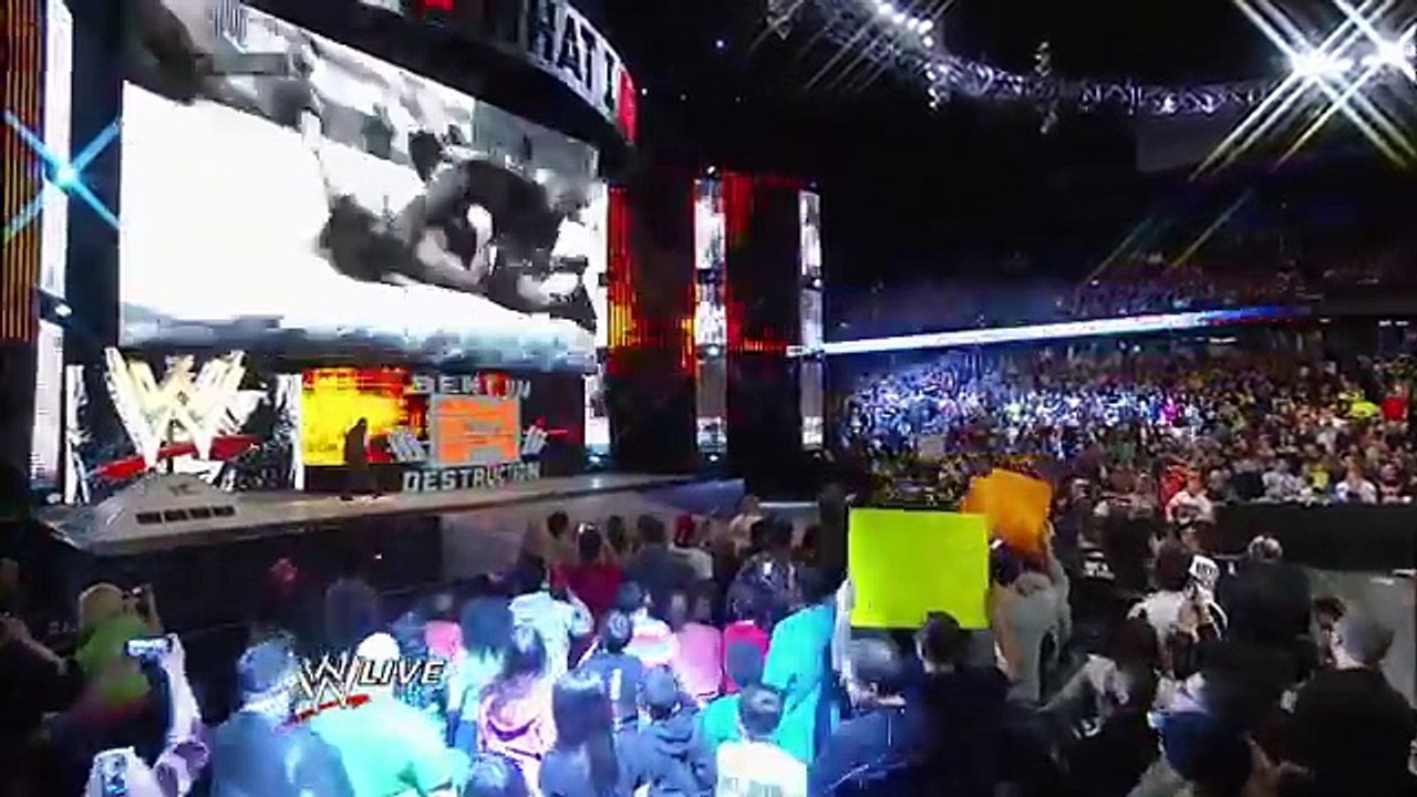 Mark Henry Brawls With Brock Lesnar