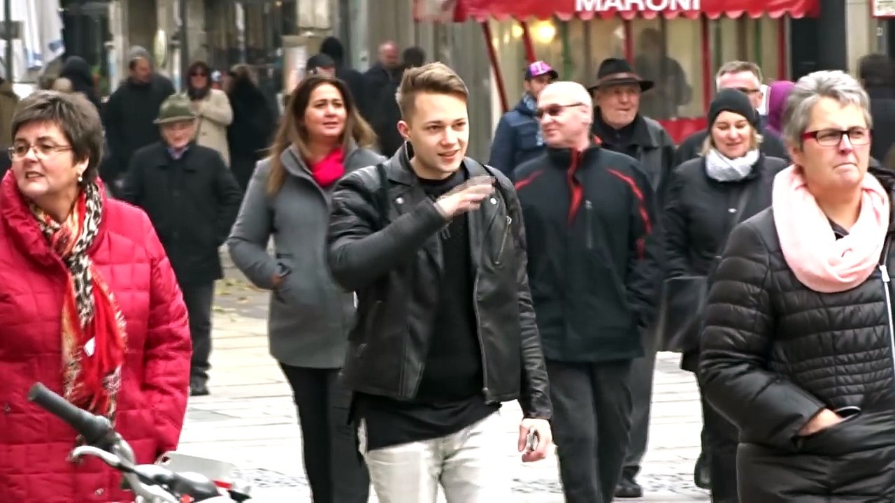 Öpüşme Şakası EXTREM - Mädchen 10 küssen | Yo Oli - SEX - Kissing Prank EXTREM - Mädchen küssen 10 | Yo Oli Sexy Sevişme