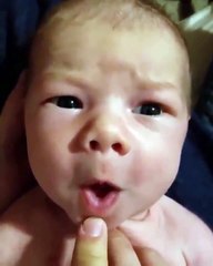 Quelle voix ! Ce bébé aime chanter de l'opéra