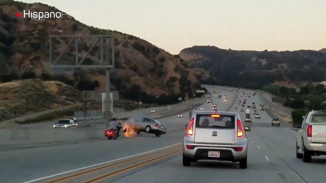 Motociclista provocó un aparatoso accidente de tránsito en EEUU