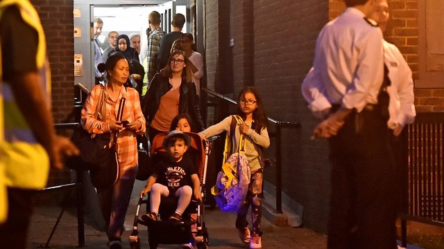 В Лондоне эвакуировали 800 квартир в многоэтажках