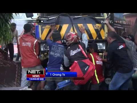 Lalu Lintas Jombang ke Surabaya Macet - NET 12