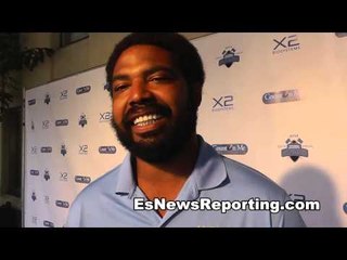 NFL Great Jonathan Ogden says Money Mayweather is his fav fighter EsNews