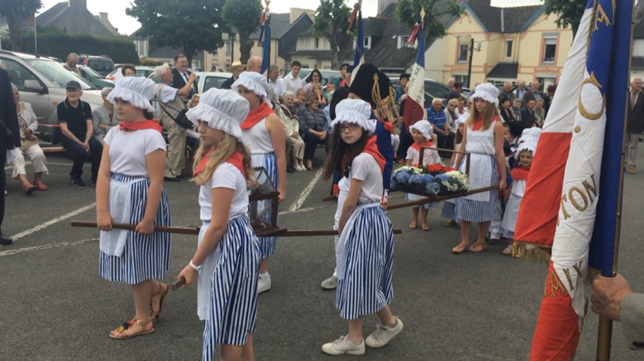 Cérémonie de la Tour d'Auvergne - Inauguration de la nouvelle plaque