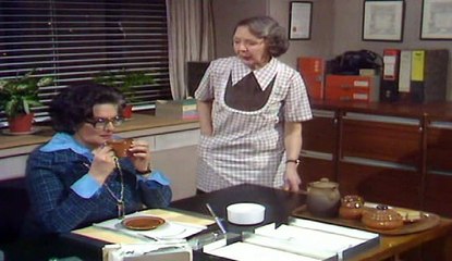Mind Your Language S01E11 A Point Of Honour