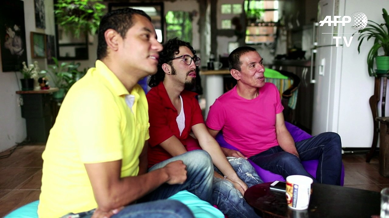 Polyamorie: kolumbianer leben liebe zu dritt