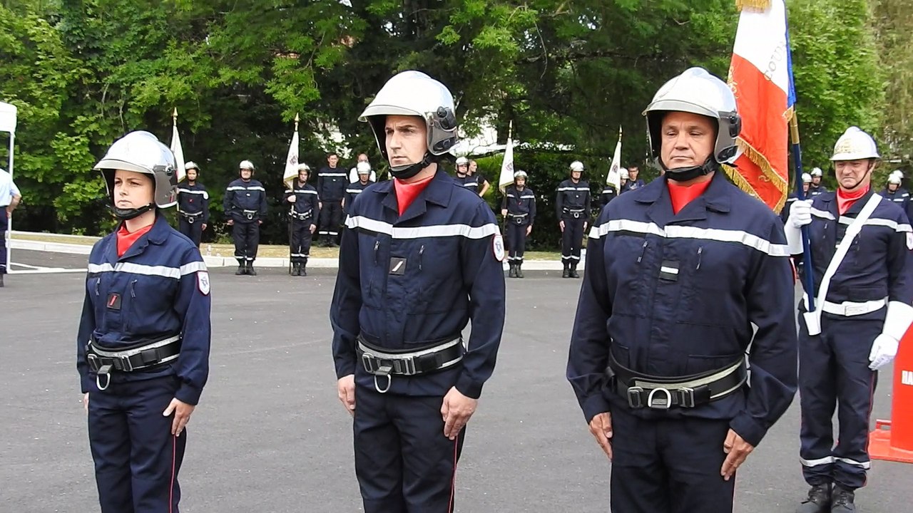 DES POMPIERS RECOMPENSES POUR ACTE DE COURAGE
