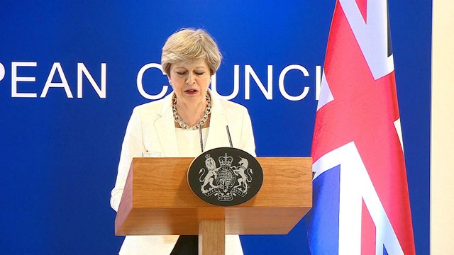 Brexit : UK's May meets EU leaders