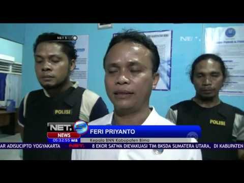 Gerebek Rumah Bandar Narkoba, Petugas Diserang Sekelompok Warga - NET5