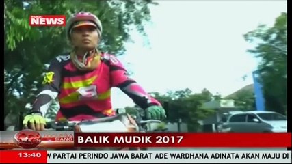 Wihh! Seorang Perempuan Mudik dengan Mengayuh Sepeda