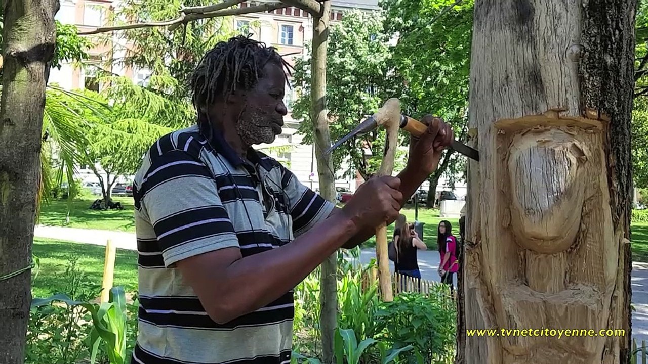 KONATÉ BOMAVE, un maître des masques expose à la cité des arts
