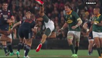 Jules Plisson percute en l'air le Springboks Skosan