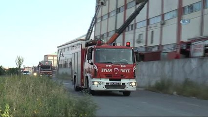 Arnavutköy'de Mobilya Atölyesinde Yangın