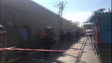 Başkentte Hat Dolmuşu ile Otomobil Çarpıştı, Çok Sayıda Yaralı Var