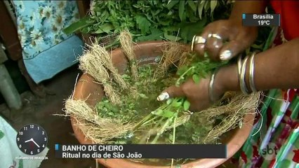 Belém celebra dia de São João com tradicional Banho de Cheiro