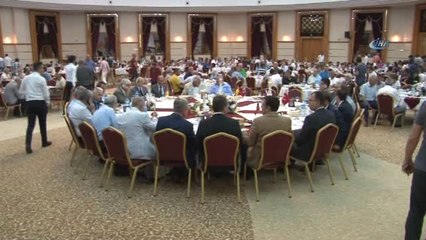 Bakan Tüfenkci Yeni Malatyaspor Tarafından Verilen İftara Katıldı