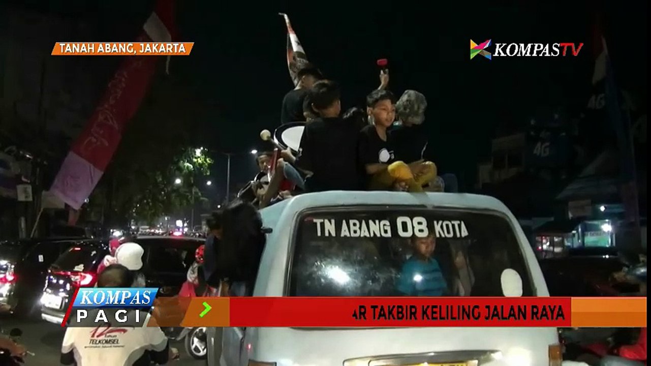 Tak Patuhi Aturan Polisi, Warga Gelar Takbiran...