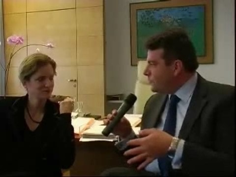 UMP - Nathalie KOSCIUSKO-MORIZET face aux internautes