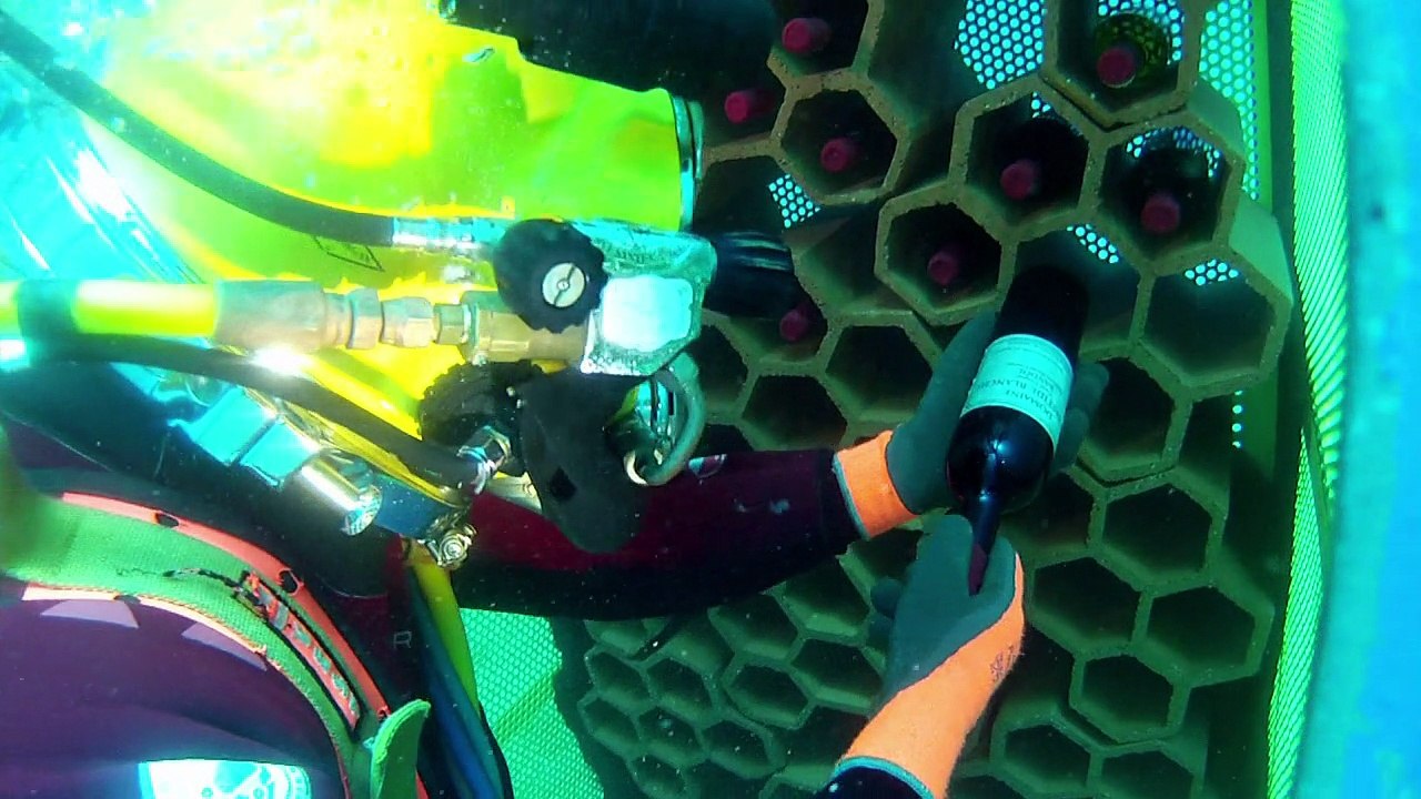 Ein Weinkeller auf dem Meeresboden