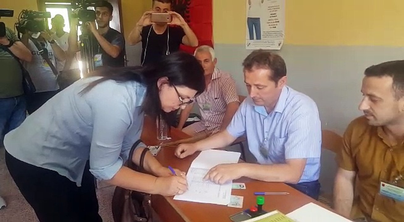 Voton Jozefina Topalli
