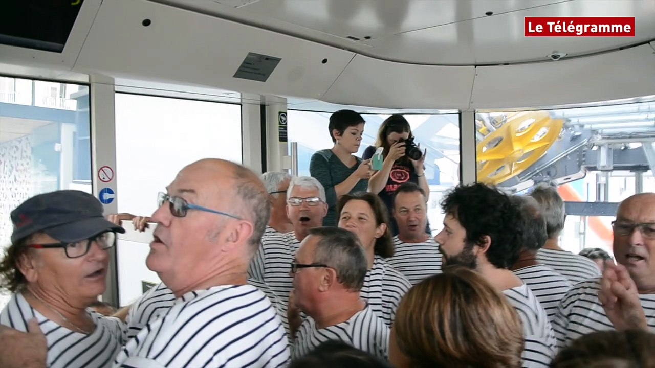 Brest. Les Marins d'Iroise prennent les airs