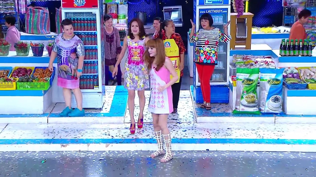 ตลาดสดสนามเป้า 17 พ.ค.58 ["แก้มบุ๋ม" โซ้ยจัดเต็ม “ราดหน้าเกรดเอ”]  1-4