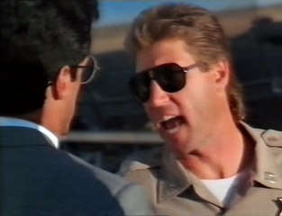 Tango and Cash (1989) - VHSRip - Rychlodabing (3.verze)