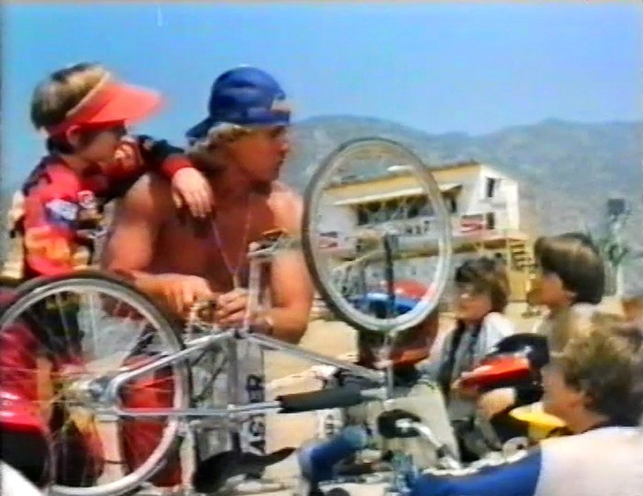 Uncommon Valor (1983) - VHSRip - Rychlodabing