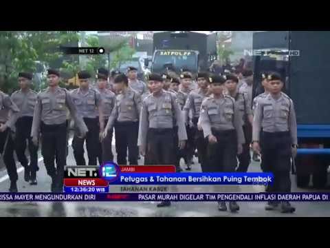 Petugas dan Tahanan Bersihkan Puing Tembok - NET12