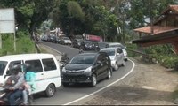 Liburan Idul Fitri, Arus Lalu Lintas ke Lembang Macet