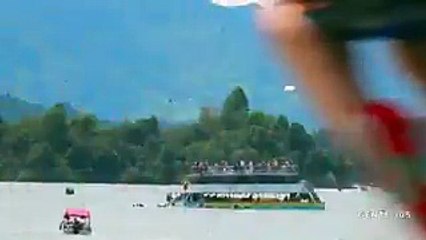 COLOMBIA: NAUFRAGIO BARCO TURISTICO EN GUATAPÉ