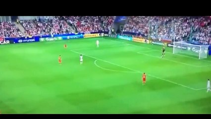 La passe surréaliste de Jordan Pickford avec l'Angleterre U2