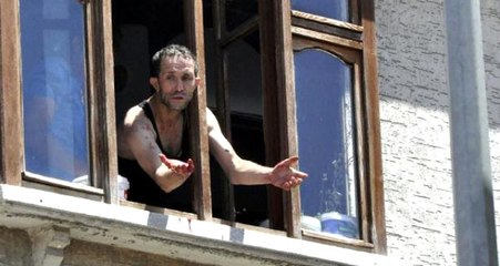 Madde Bağımlısı İlk Önce Kendisine Zarar Verdi, Yetmedi Ailesini Rehin Aldı